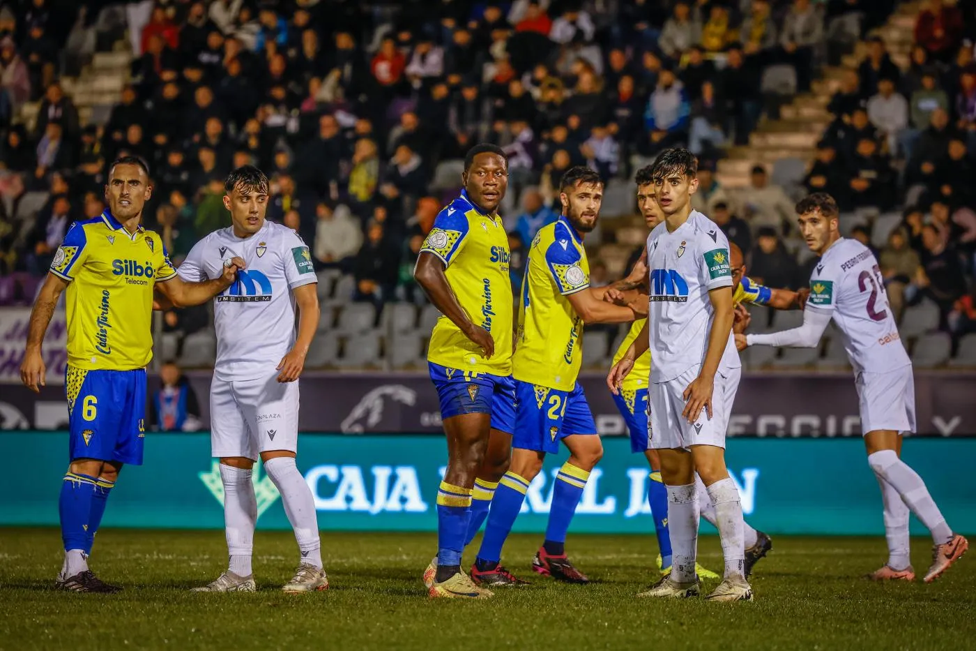 ¡Impactante derrota! Real Jaén cae ante Cádiz en la Copa del Rey