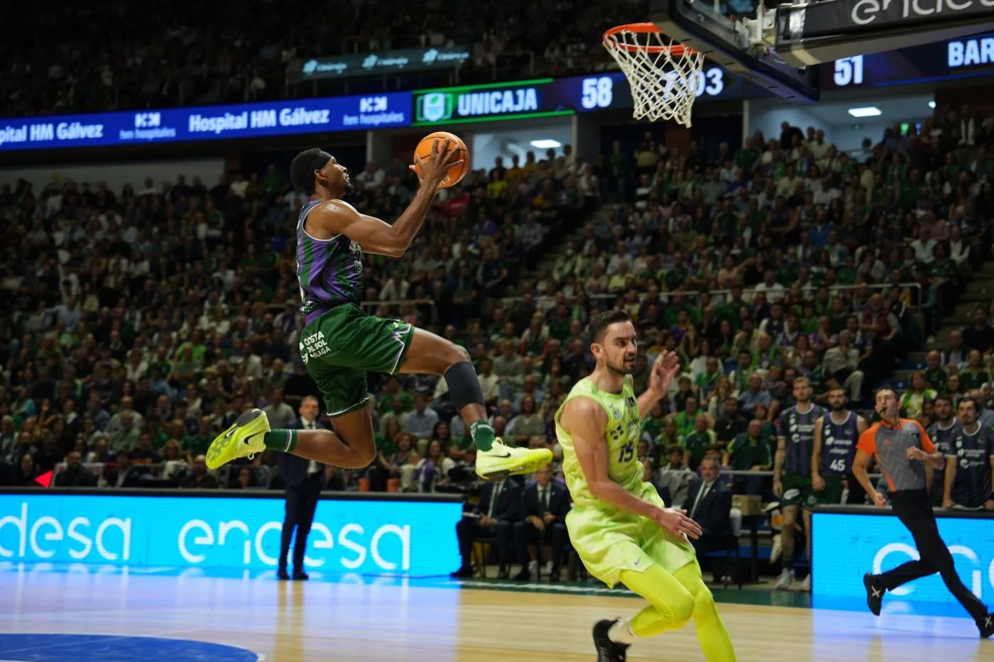 ¡Increíble! Unicaja Sorprende al Barça y se Consolida como Líder Invicto