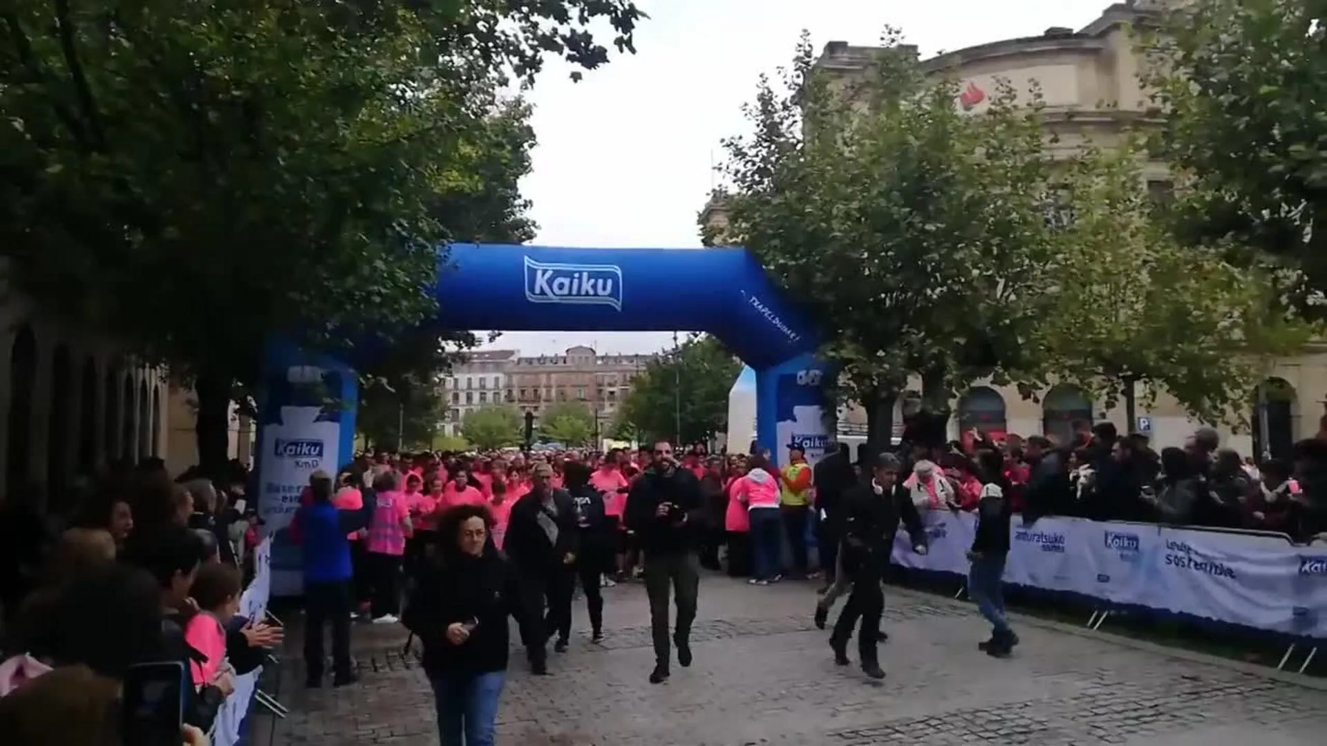 ¡Pamplona se tiñe de rosa! Más de 12,000 personas corren por la lucha contra el cáncer de mama