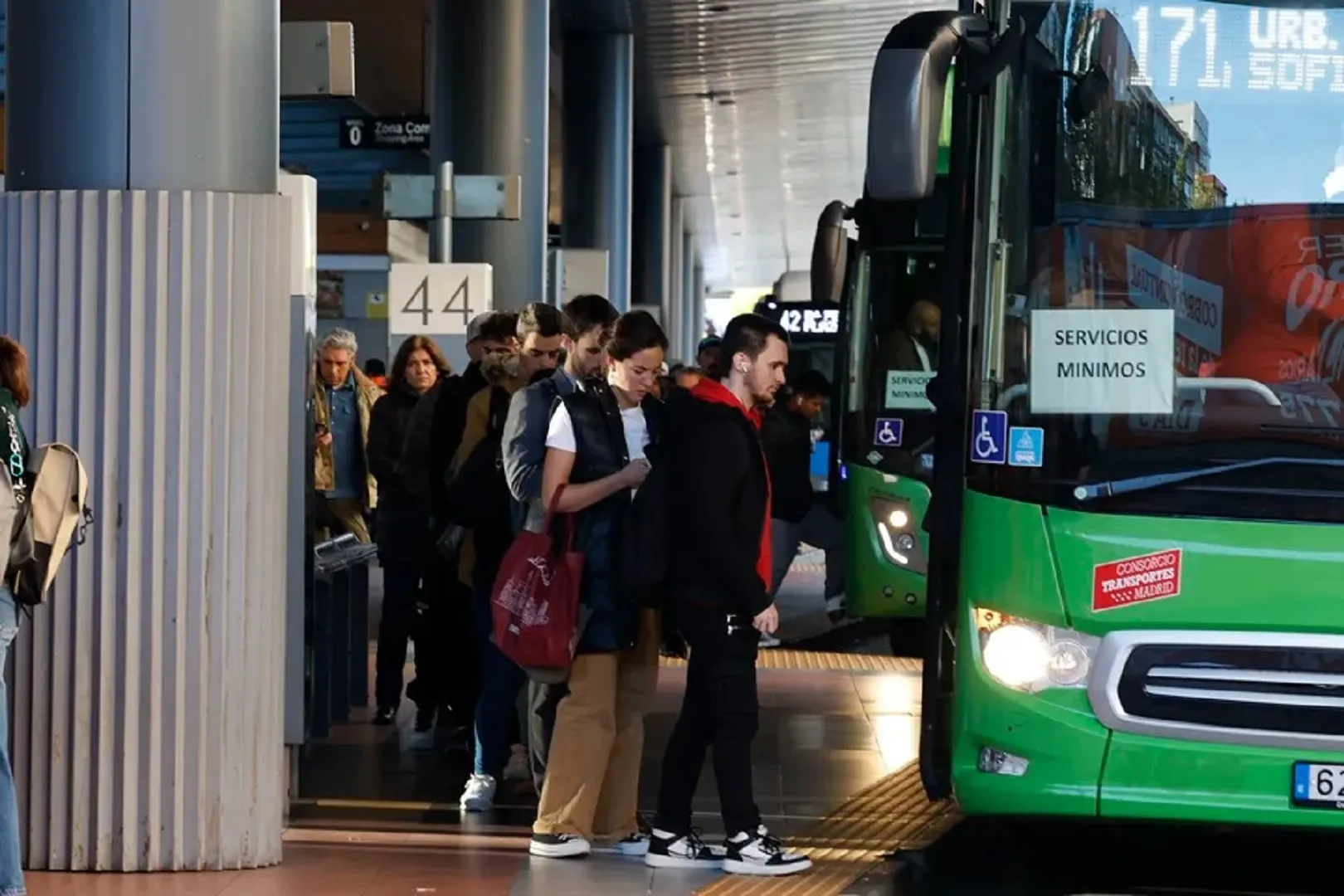 ¡Crisis en las calles! La huelga de autobuses en España paraliza ciudades y desata el caos