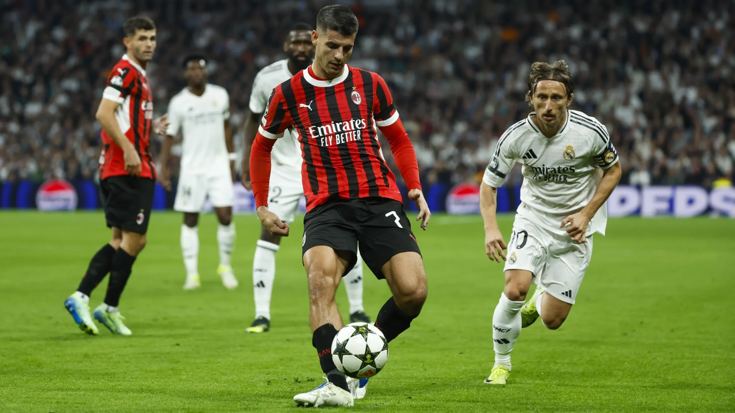 ¡Duelo de Gigantes! Real Madrid y Milan se Enfrentan en una Noche de Champions