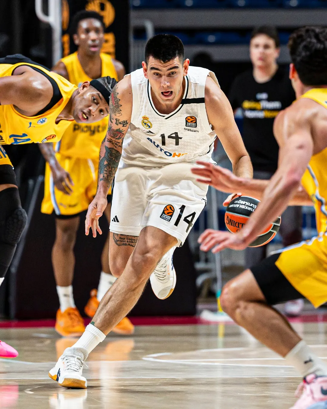 ¡Increíble Batalla en la EuroLeague! Maccabi Tel Aviv Desafía a Real Madrid en un Duelo Épico