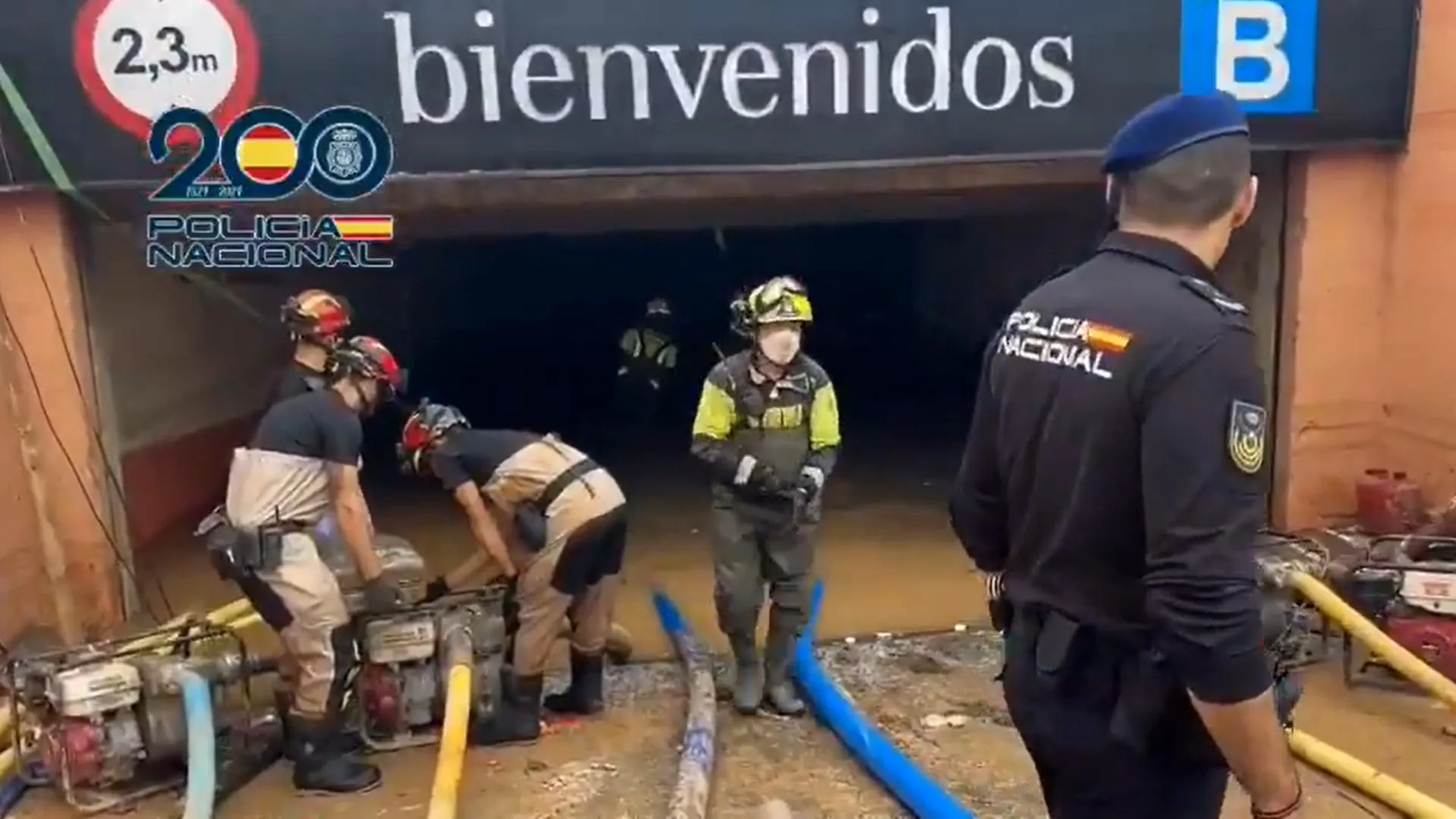 Tragedia en Bonaire: El centro comercial de Valencia se convierte en una trampa mortal tras la DANA