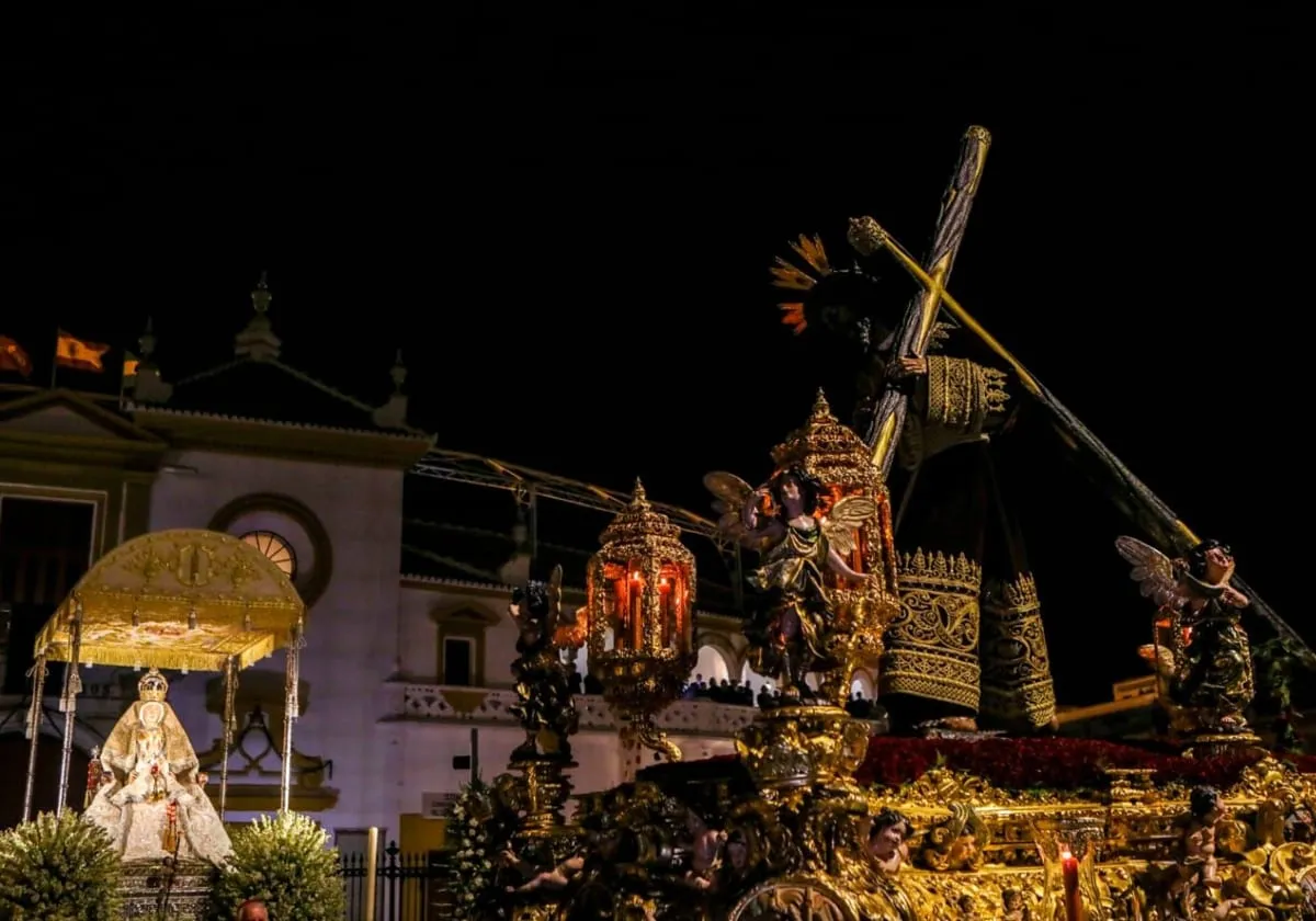 ¡Descubre por qué la Virgen de los Reyes arrasa en Sevilla este diciembre!