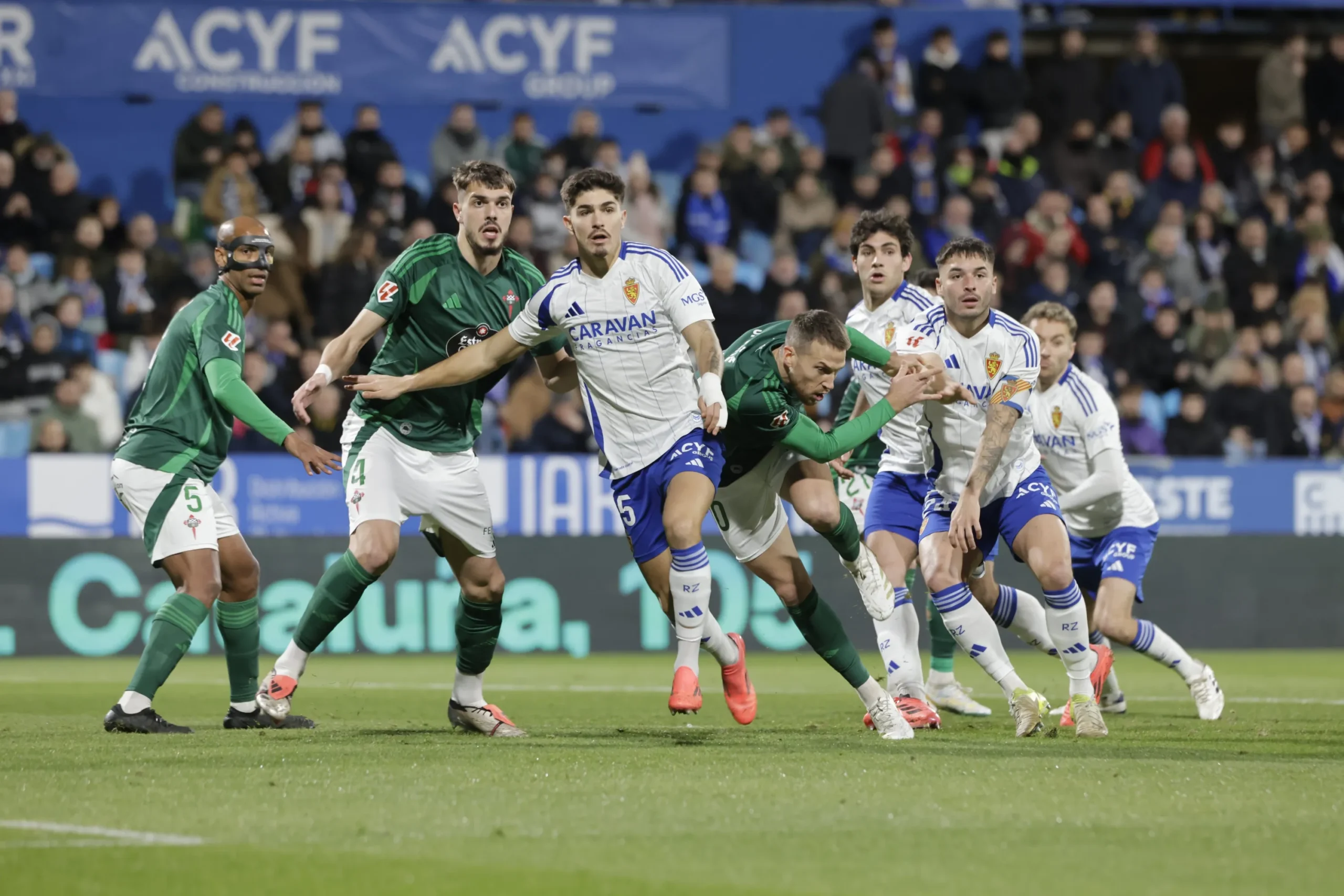 ¡Drama en La Romareda! Real Zaragoza se enfrenta a Racing Ferrol en un partido decisivo