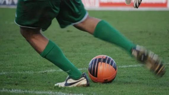 ¡Duelo de Titans! Racing Ferrol y Real Oviedo se enfrentan en un partido crucial en A Malata