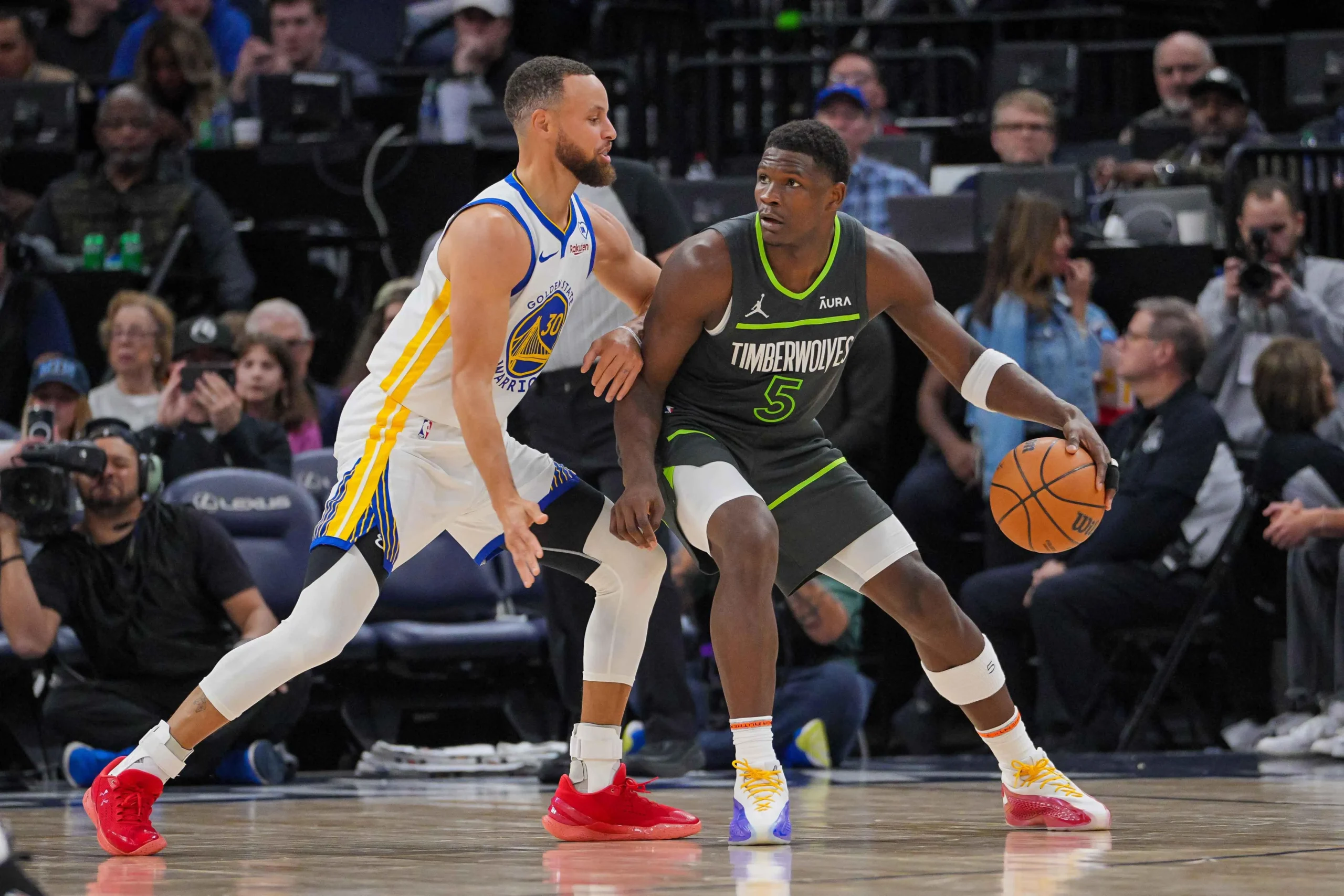 ¡Impactante victoria! Los Timberwolves aplastan a los Warriors 107-90 en su casa