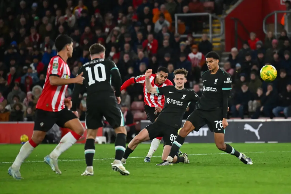 ¡Liverpool en la cuerda floja! ¿Podrá Southampton arruinar sus sueños de título?