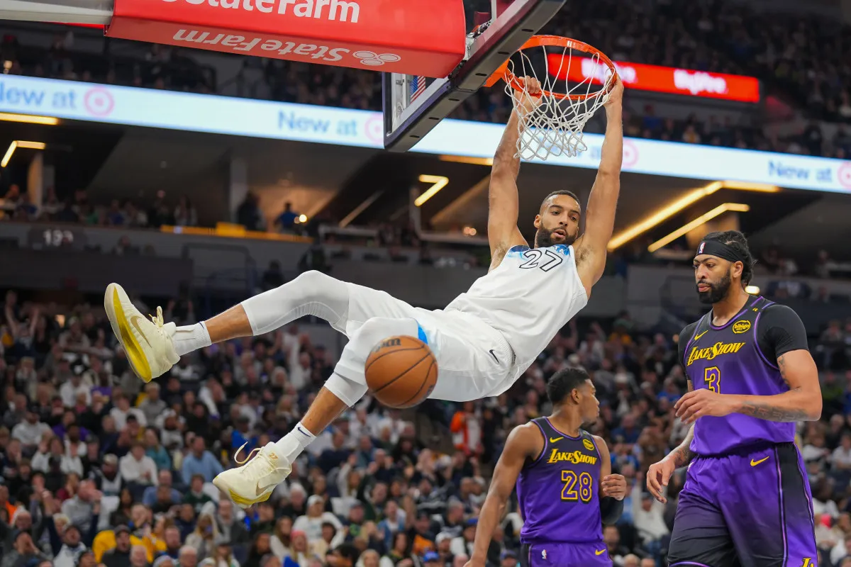 ¡Los Lakers desatan su furia y aplastan a los Timberwolves en un emocionante duelo!