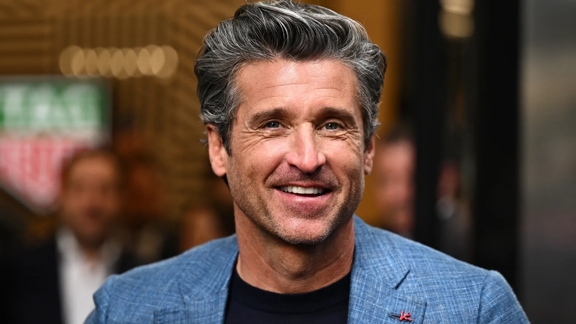 ¡Patrick Dempsey desata la locura en España con su impresionante cambio de look!