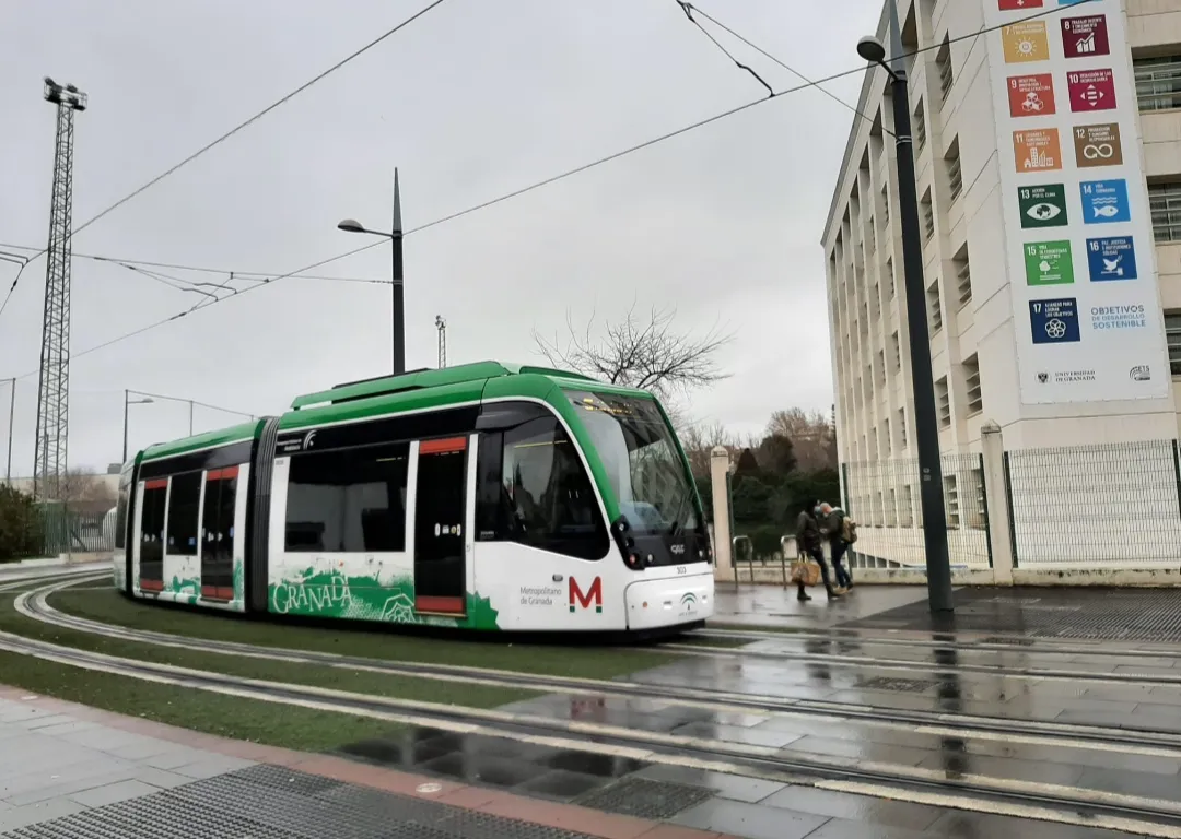 ¡Revolución en Granada! El Metropolitano que Está Transformando la Ciudad