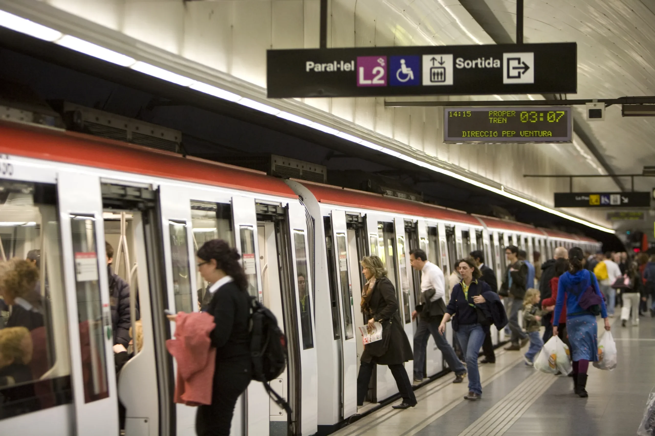 ¡Revolución en el Metro de Barcelona! Descubre las Nuevas Innovaciones que Están Cambiando el Viaje