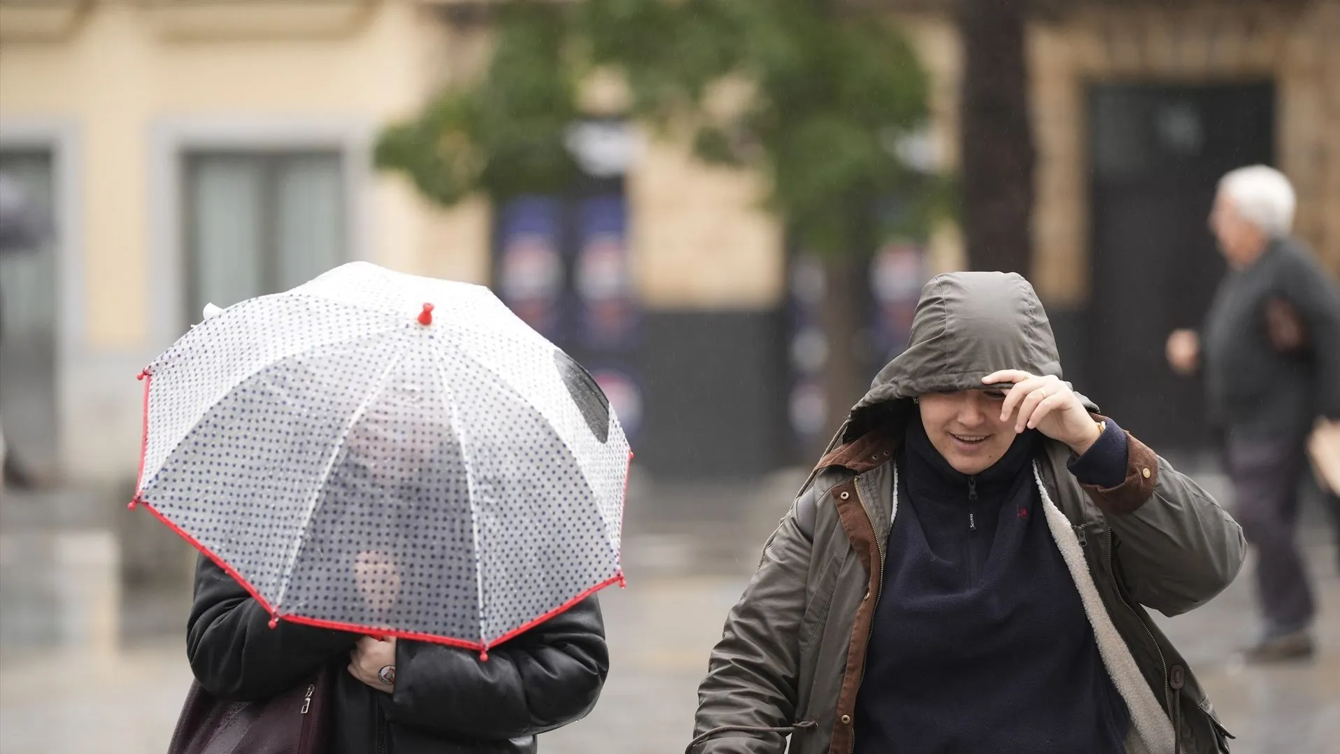 ¡Alerta máxima! Borrasca Ivo desata el caos en 14 comunidades de España