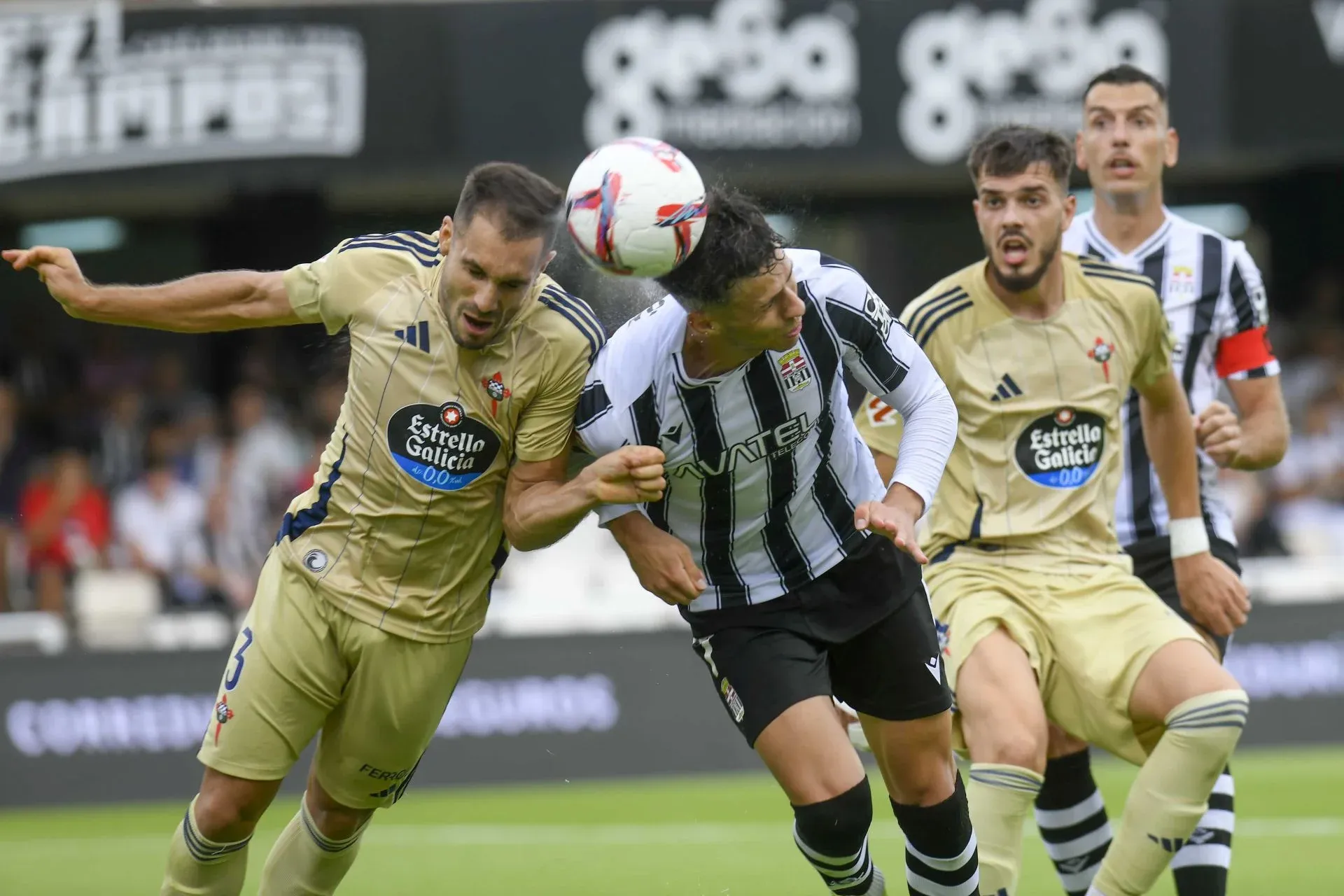 ¡Increíble Triunfo del Racing Ferrol en Cartagena! ¿Qué Significa para la Temporada?