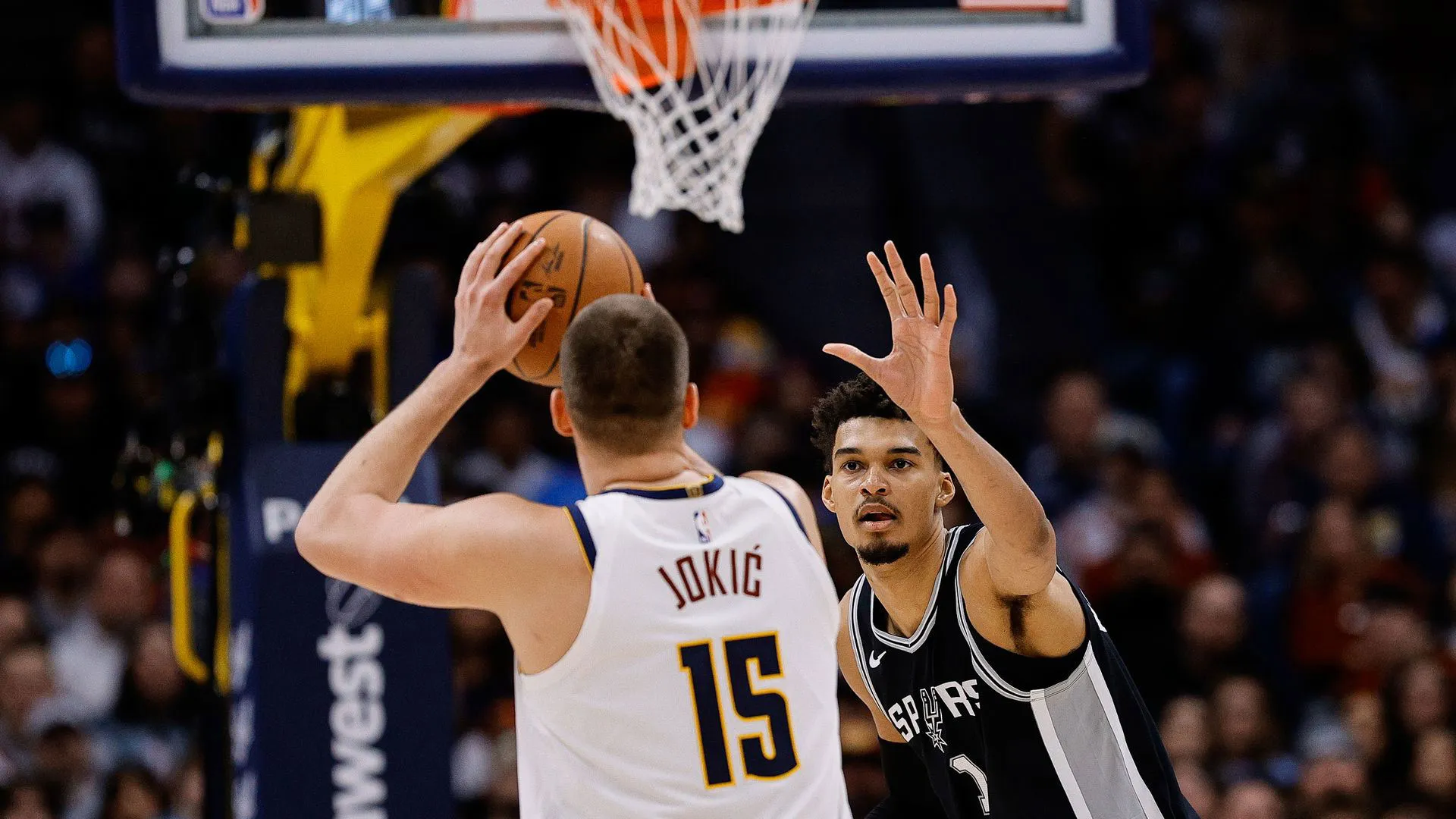 ¡Increíble final! Wembanyama roba el show y los Spurs vencen a los Nuggets en un duelo épico