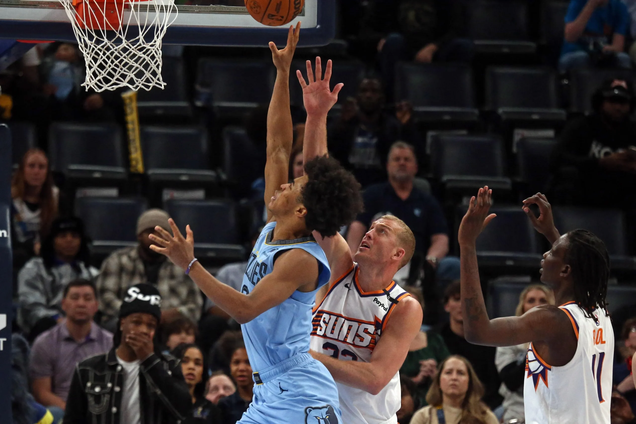 ¡Increíble duelo! Grizzlies y Suns se enfrentan en un partido que promete emociones fuertes