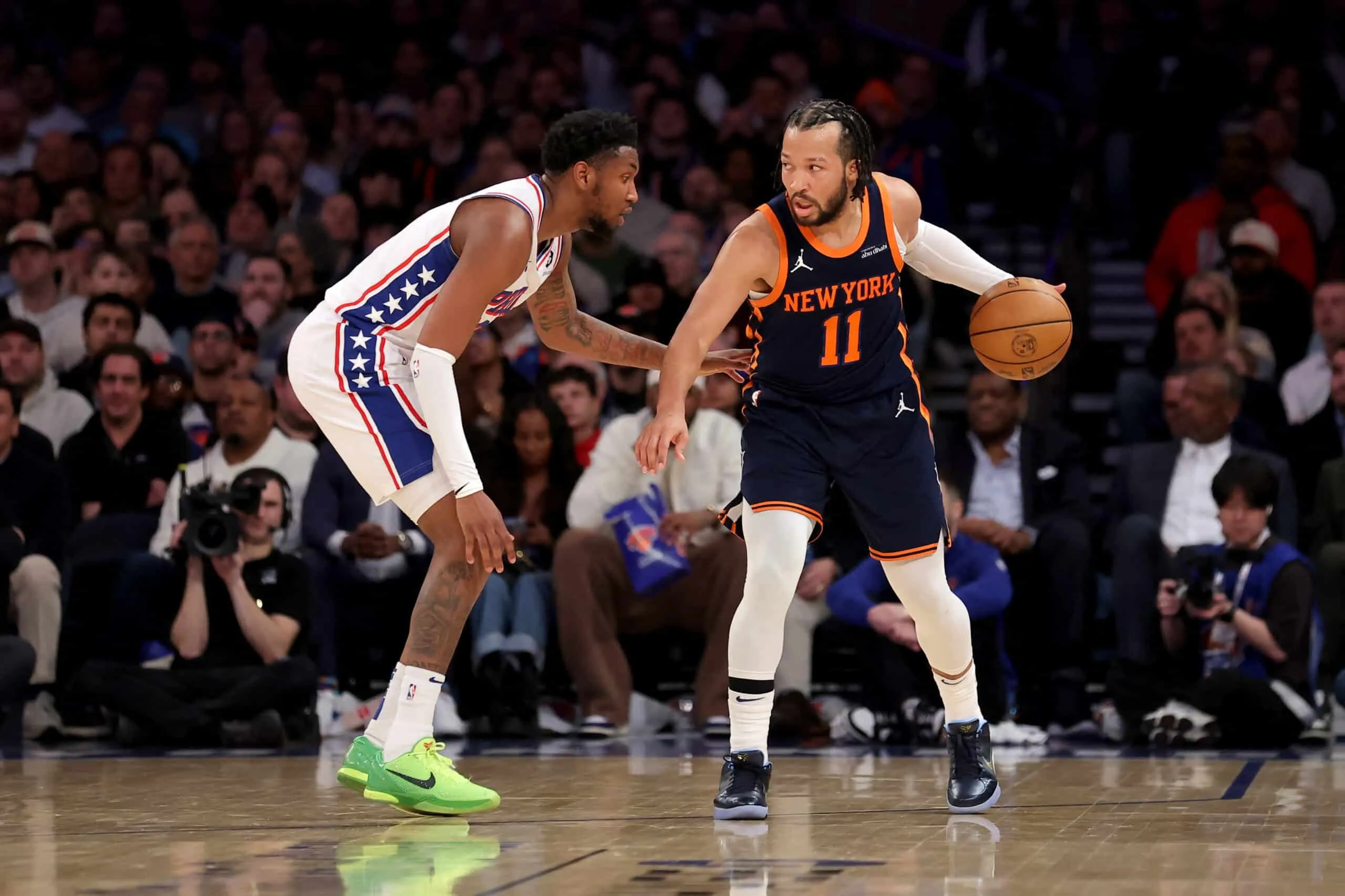 ¡Los Knicks hunden a los 76ers en una noche de locura! 🔥