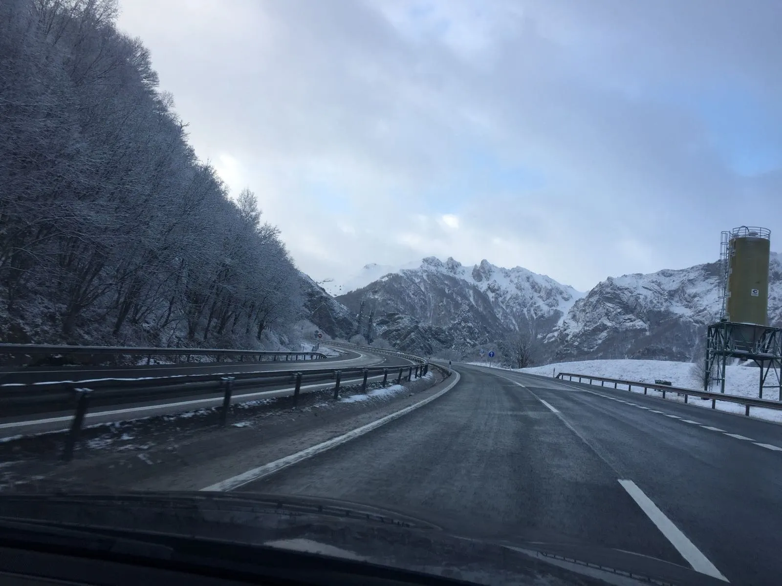 ¡Alerta Vial! Descubre el Impactante Estado de las Carreteras en España que Está Revolucionando el Tráfico