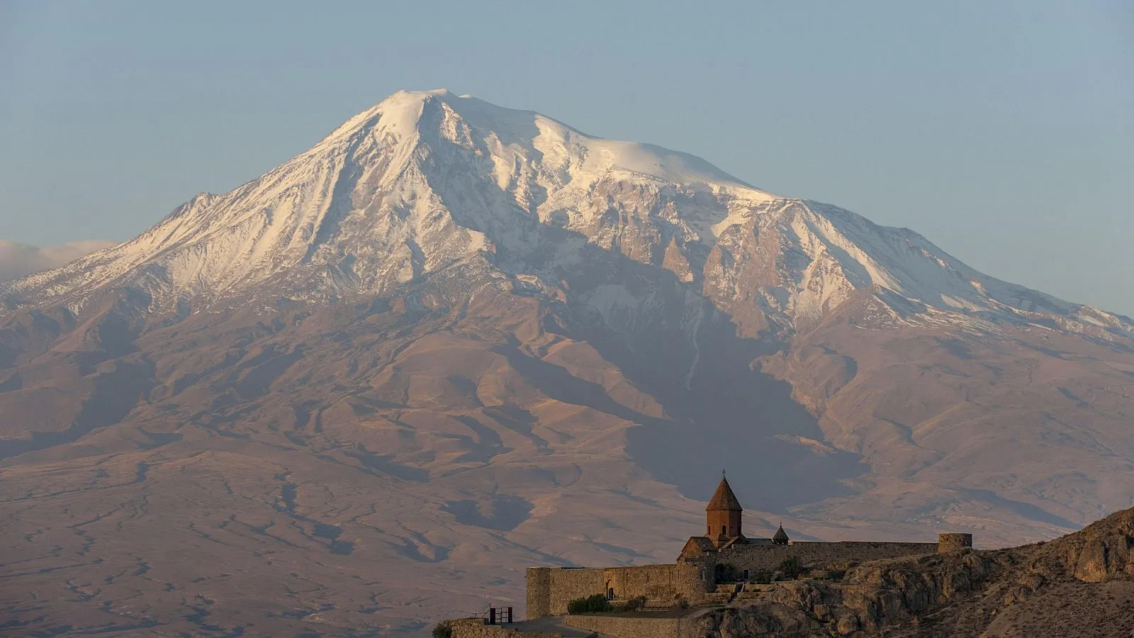Armenia en el Punto de Mira: ¿Qué Está Pasando y Por Qué Debes Prestar Atención?