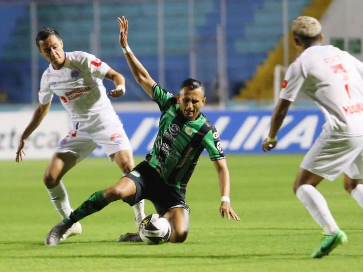 ¡Increíble! Juticalpa y Olimpia protagonizan un duelo que dejará huella en la historia del fútbol