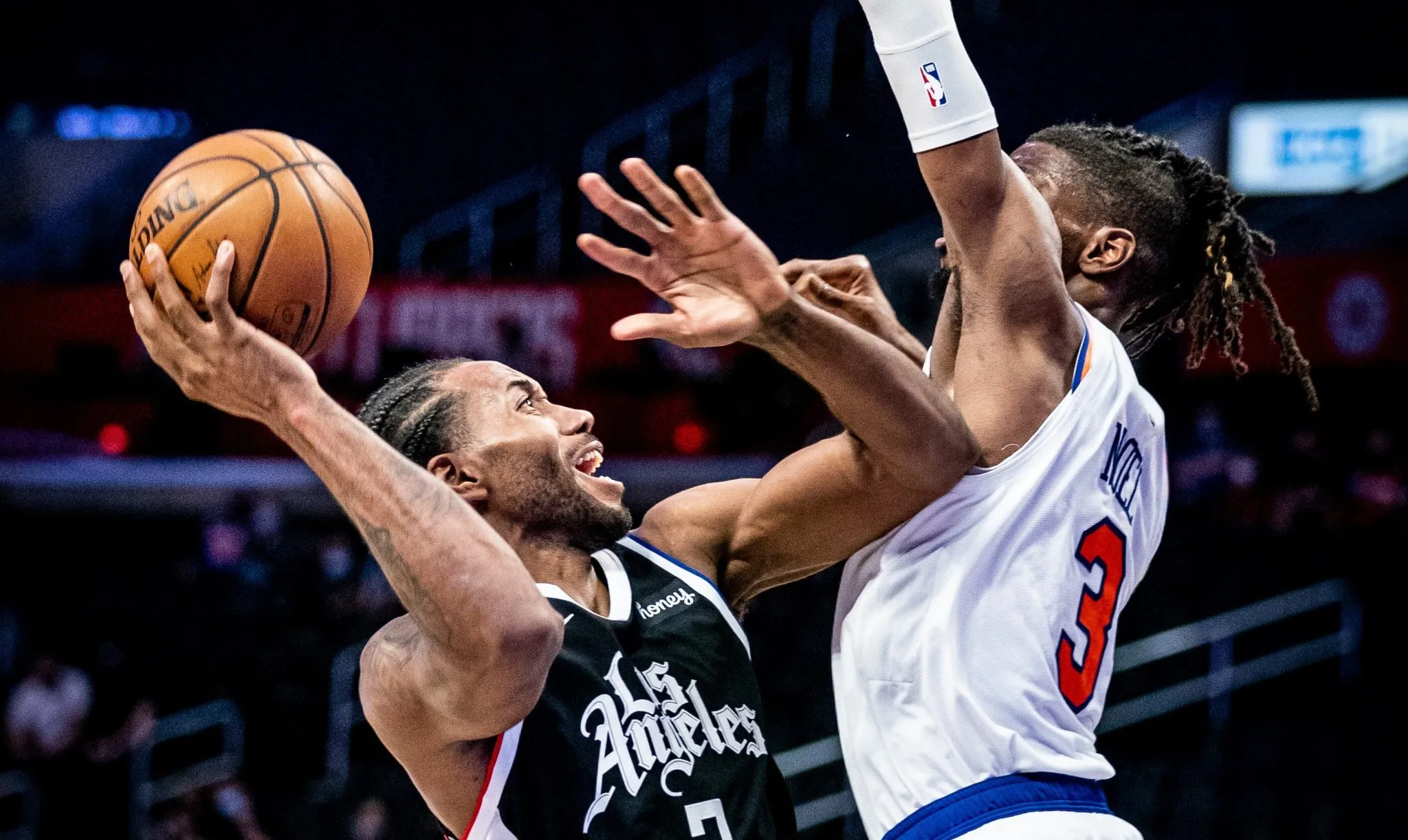 ¡Increíble! Los Knicks desafían a los Clippers en un duelo que promete emociones fuertes