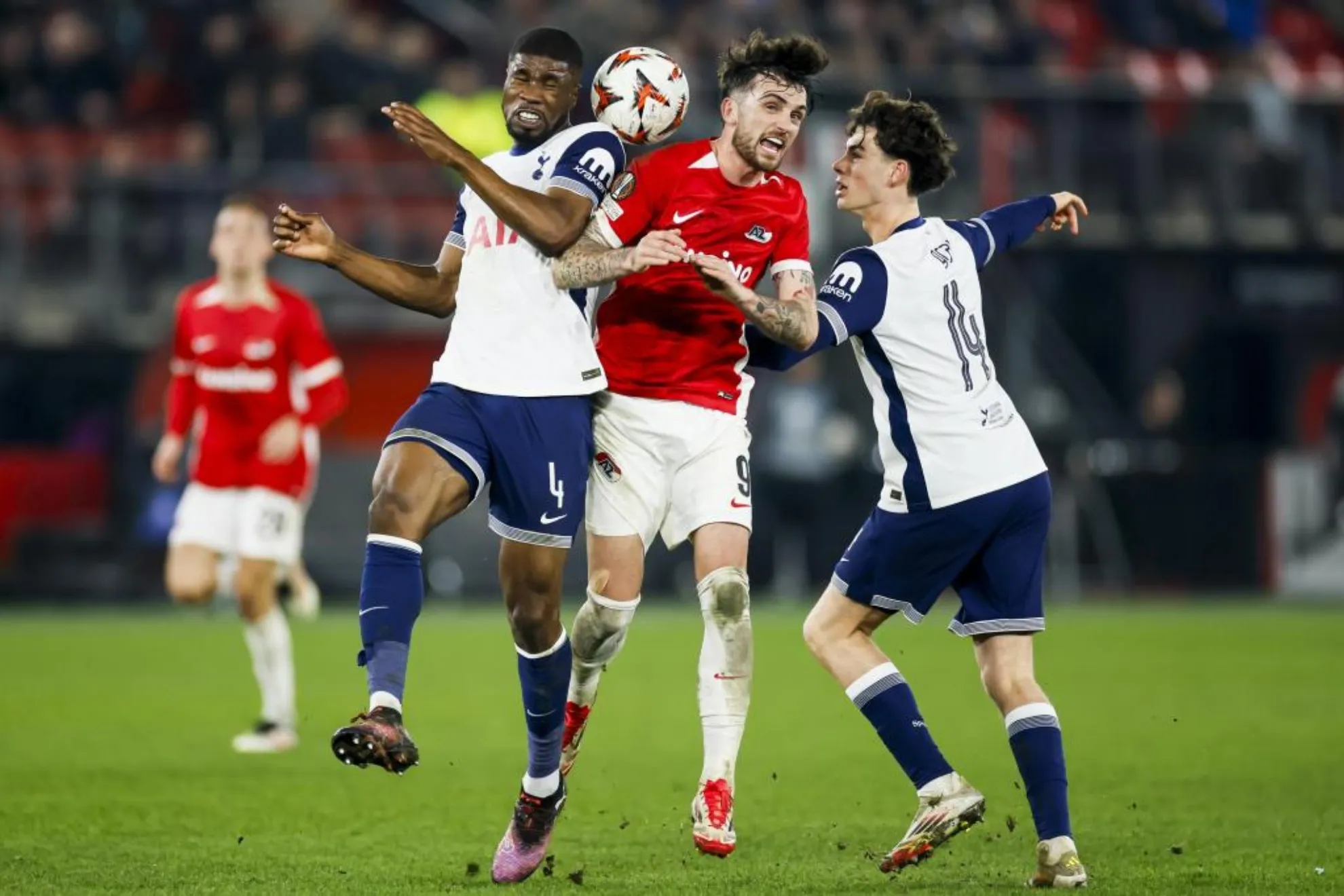 ¡Increíble! Tottenham y AZ se enfrentan en un duelo que promete emociones fuertes