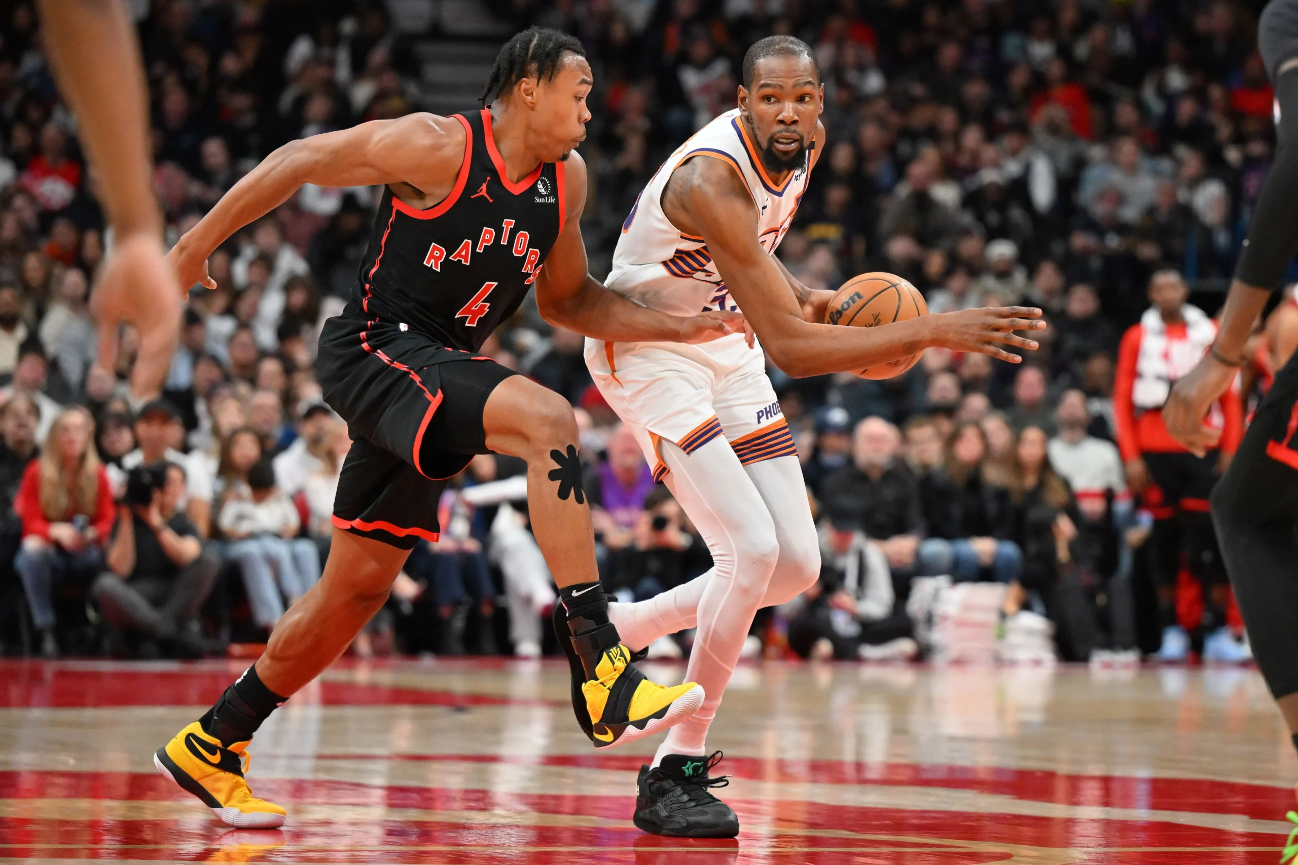 ¡Increíble remontada! Suns y Raptors protagonizan un duelo épico que deja a todos boquiabiertos