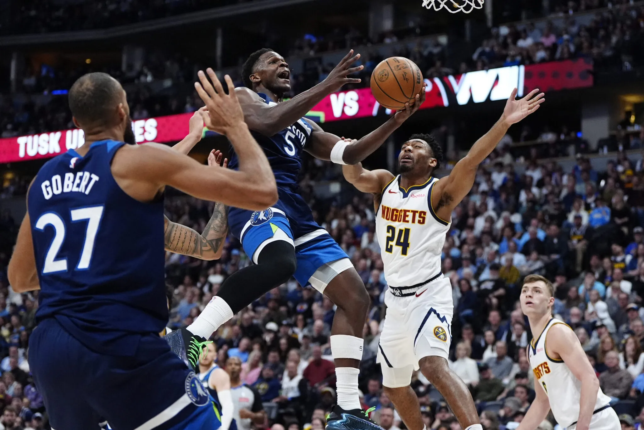 ¡Increíble remontada! Timberwolves sorprenden a Nuggets en un duelo épico