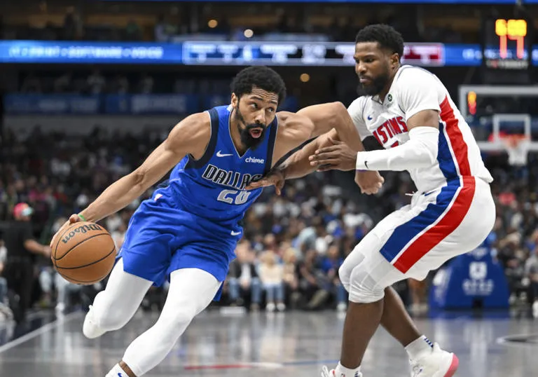 ¡Los Mavericks y Pistons en una Batalla Épica! Descubre quién se Lleva la Victoria