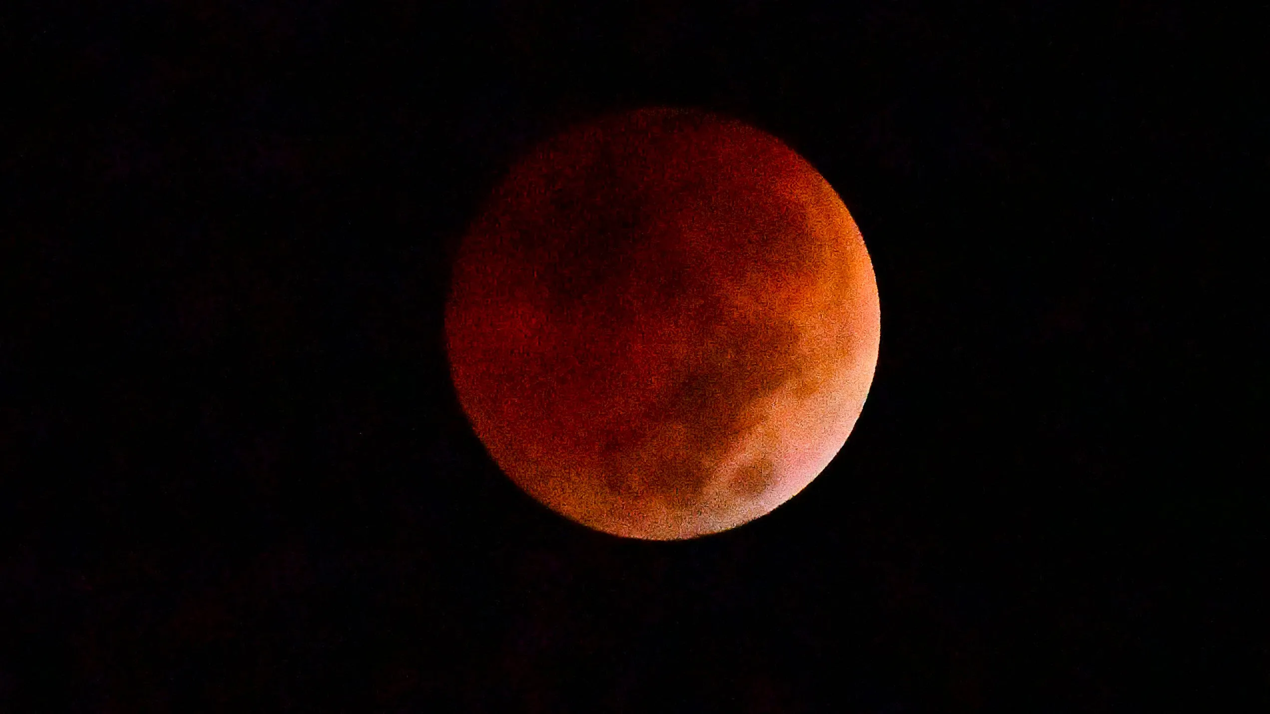 ¡No te lo pierdas! El asombroso eclipse lunar que transformará el cielo español