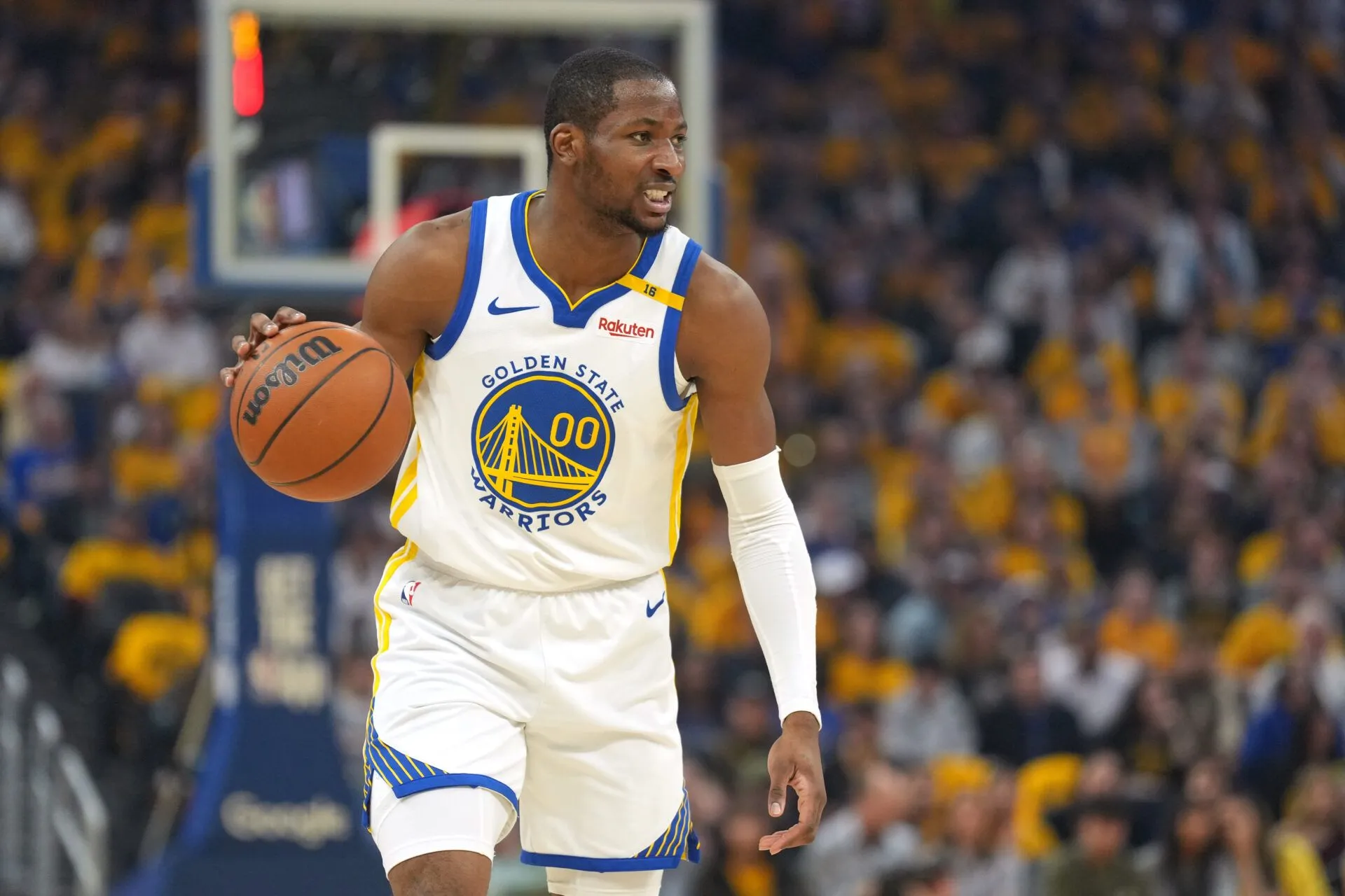 ¡Jonathan Kuminga en la cuerda floja! ¿Su futuro en los Warriors en peligro tras el esguince?