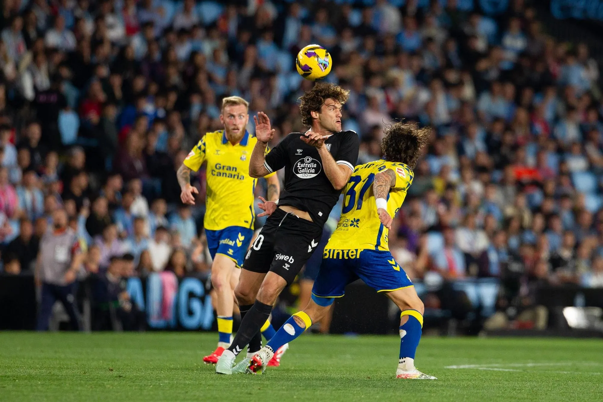 ¡Las Palmas se Juega la Vida ante Rayo Vallecano! ¿Lograrán la Victoria Crucial?